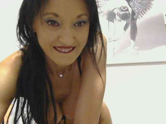 MilfSindy webcam