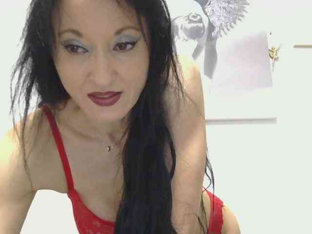 MilfSindy webcam