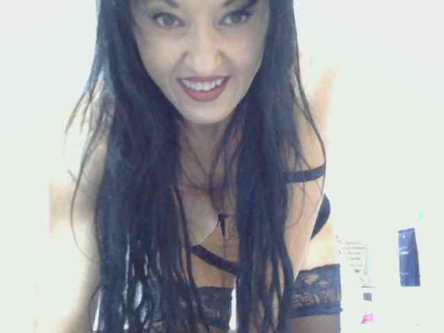 MilfSindy webcam