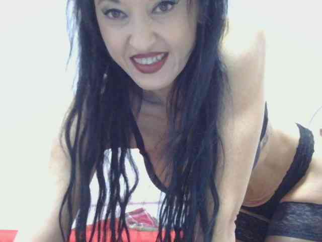 MilfSindy webcam