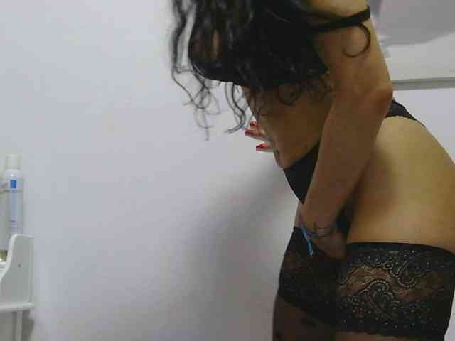 MilfSindy webcam