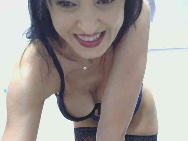 MilfSindy webcam