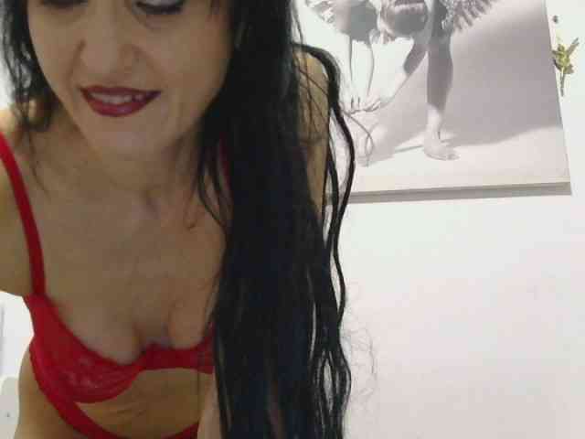 MilfSindy webcam