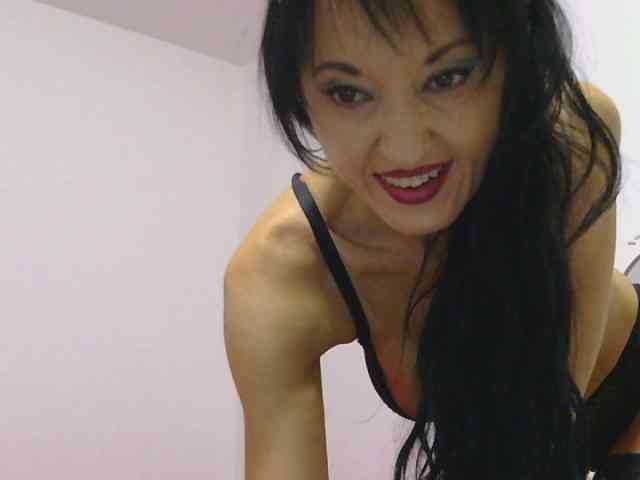MilfSindy webcam