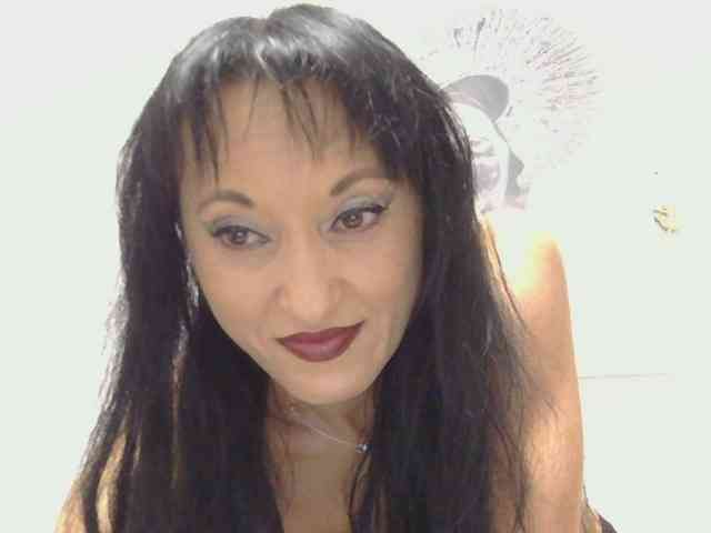 MilfSindy webcam