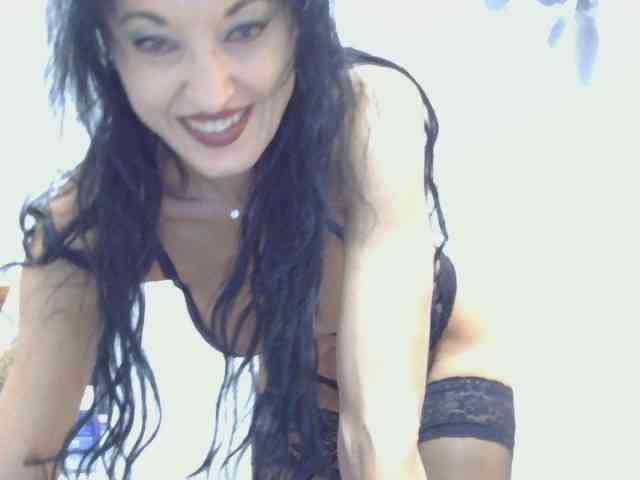 MilfSindy webcam