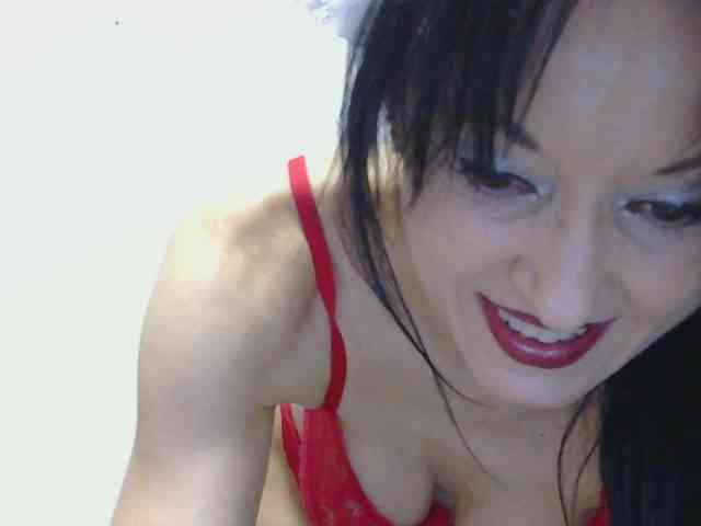 MilfSindy webcam