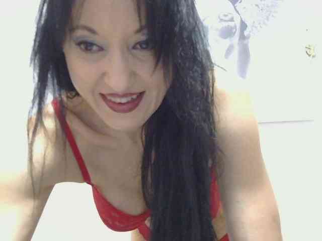 MilfSindy webcam