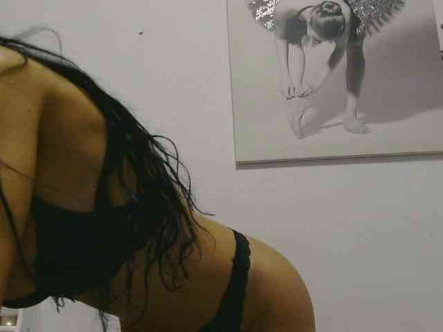 MilfSindy webcam
