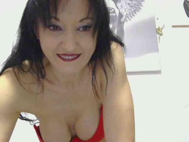 MilfSindy webcam