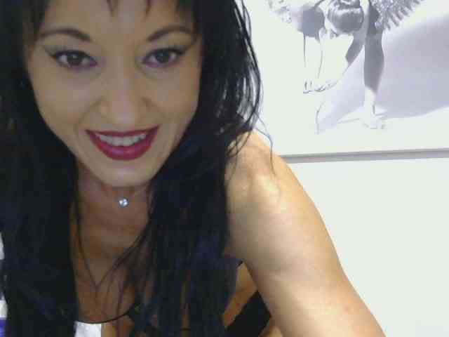 MilfSindy webcam