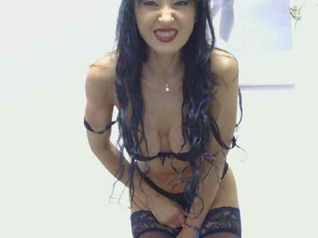 MilfSindy webcam