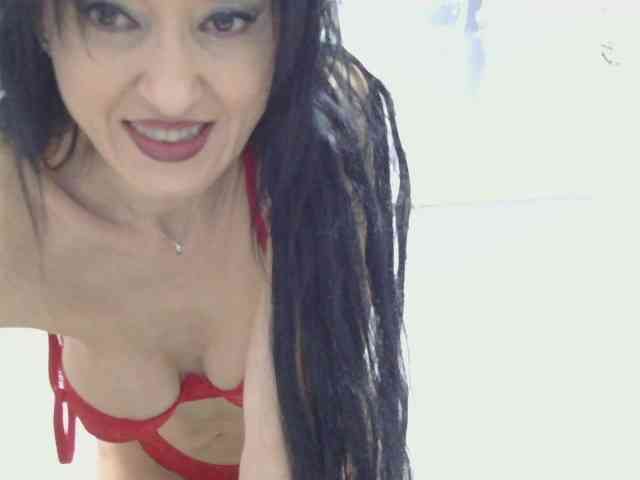 MilfSindy webcam
