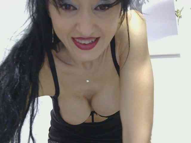 MilfSindy webcam