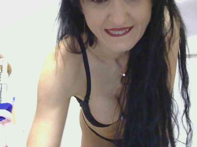 MilfSindy webcam