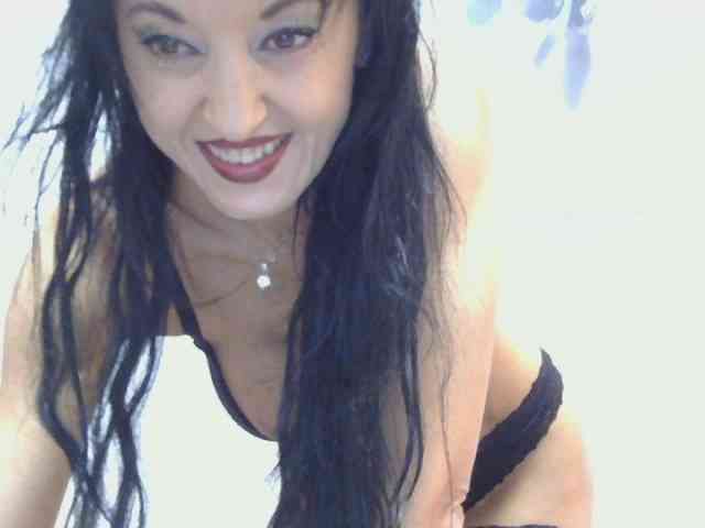 MilfSindy webcam