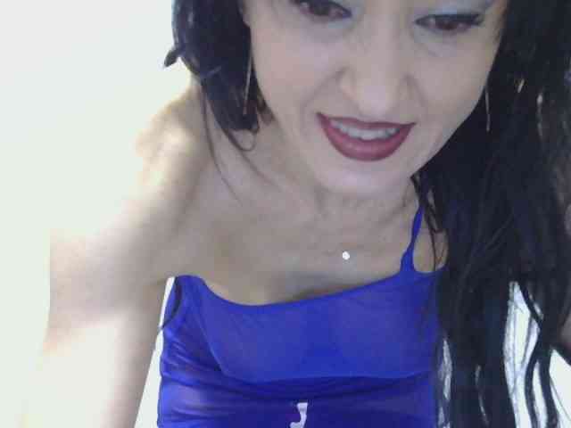 MilfSindy webcam