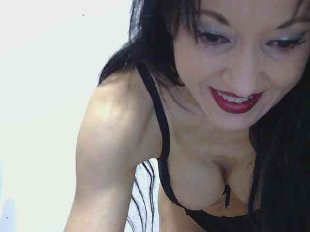 MilfSindy webcam