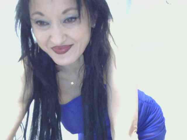 MilfSindy webcam