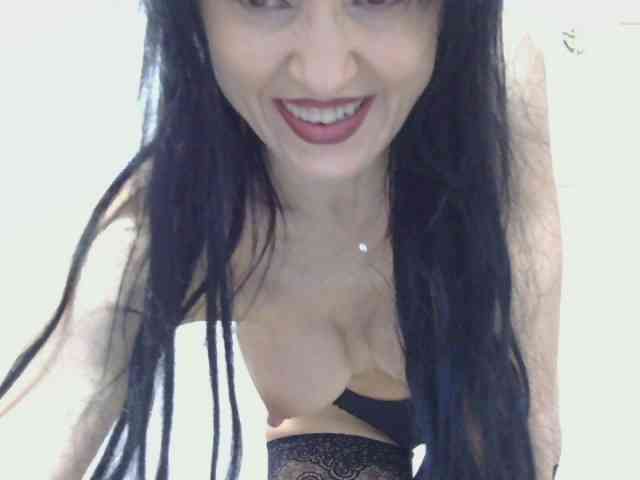 MilfSindy webcam