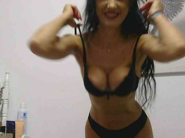 MilfSindy webcam