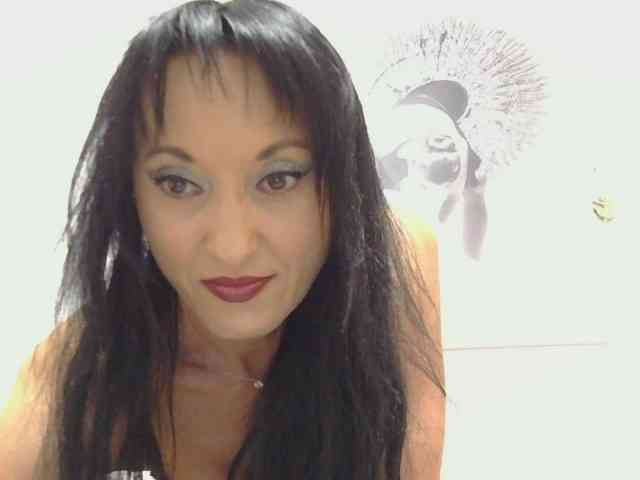 MilfSindy webcam