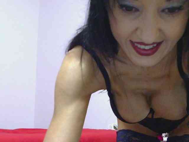 MilfSindy webcam