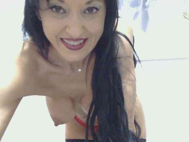 MilfSindy webcam