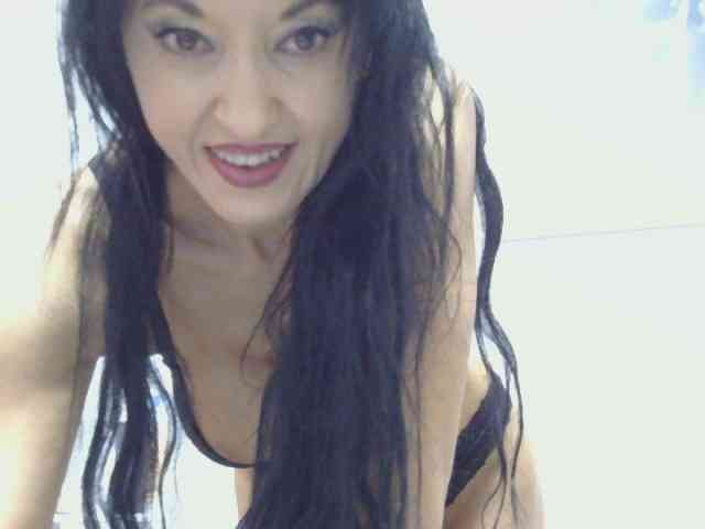 MilfSindy webcam