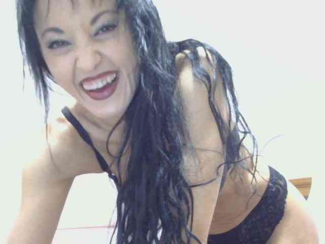 MilfSindy webcam