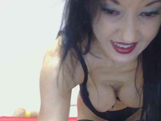 MilfSindy webcam
