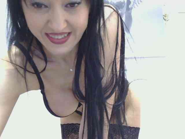 MilfSindy webcam
