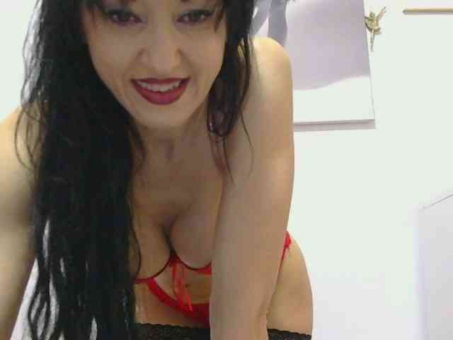 MilfSindy webcam