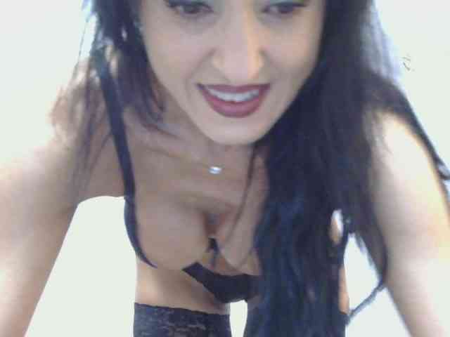 MilfSindy webcam