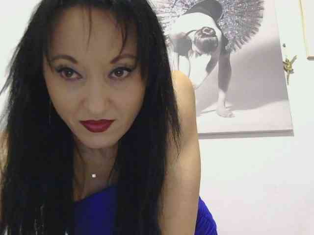 MilfSindy webcam
