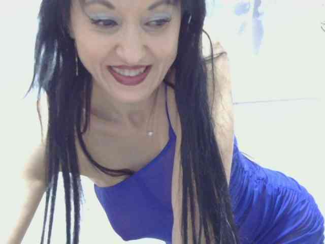 MilfSindy webcam