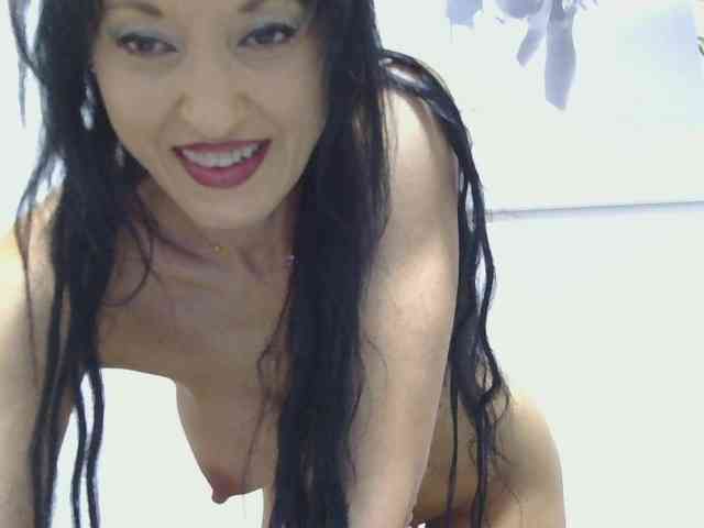 MilfSindy webcam