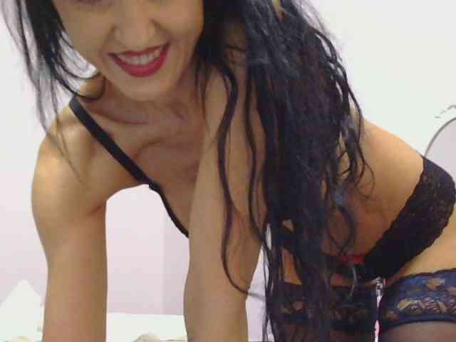 MilfSindy webcam