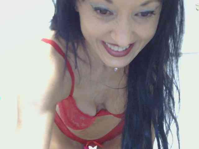 MilfSindy webcam