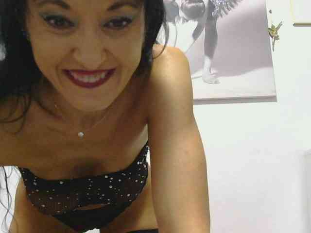 MilfSindy webcam