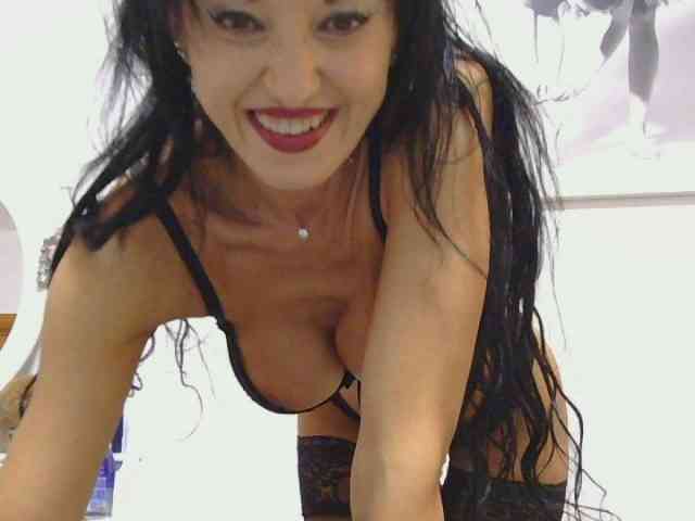 MilfSindy webcam