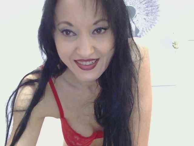 MilfSindy webcam