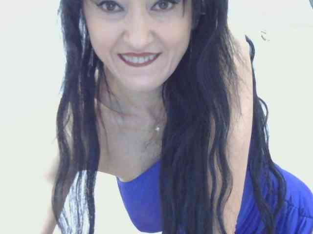 MilfSindy webcam
