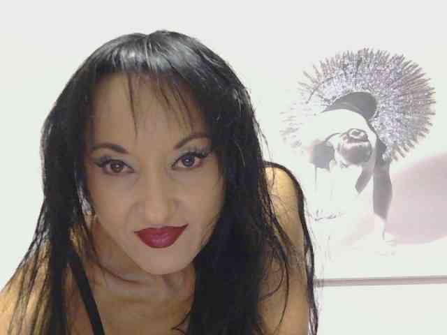 MilfSindy webcam