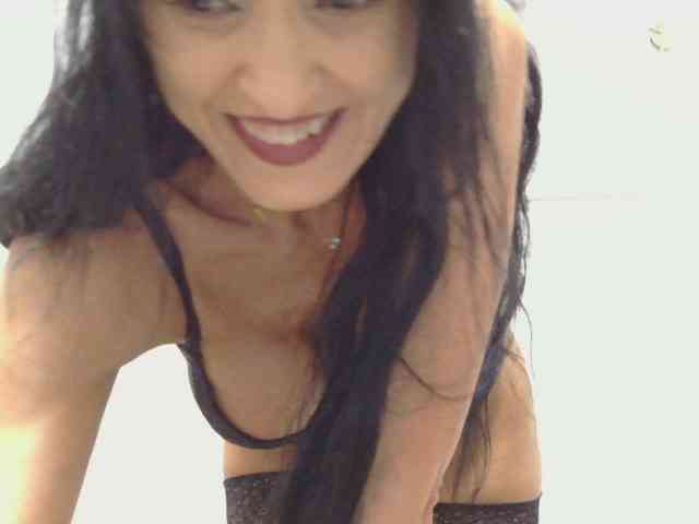 MilfSindy webcam