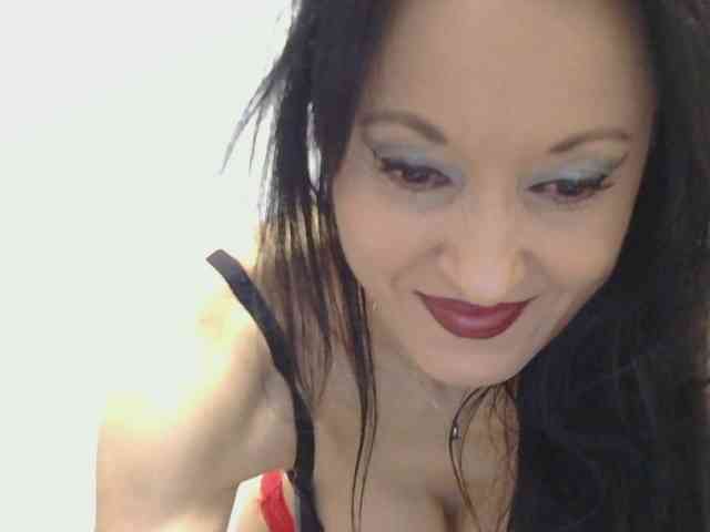 MilfSindy webcam