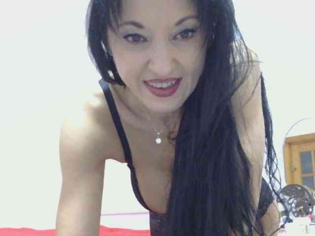 MilfSindy webcam