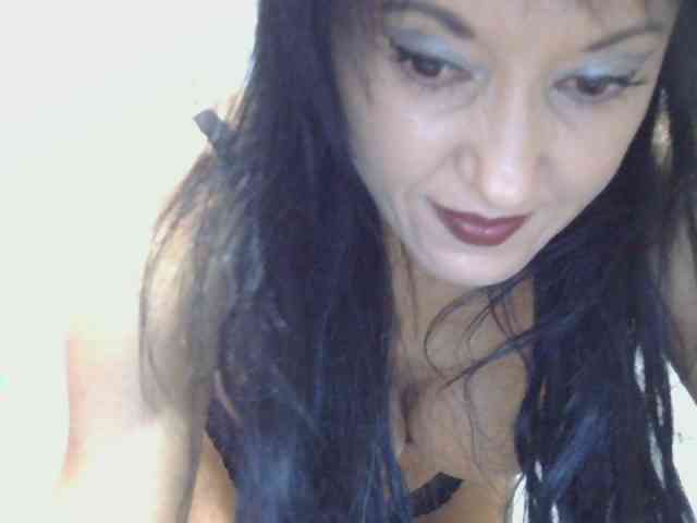 MilfSindy webcam