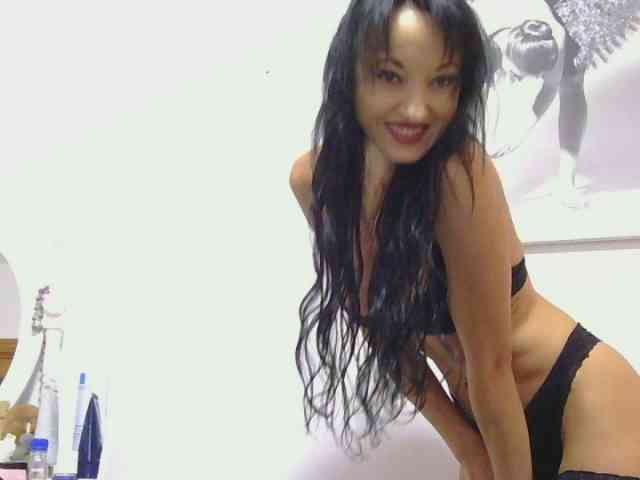 MilfSindy webcam