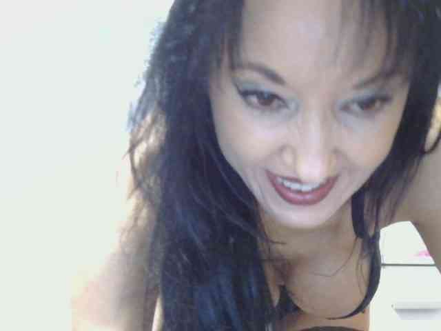 MilfSindy webcam